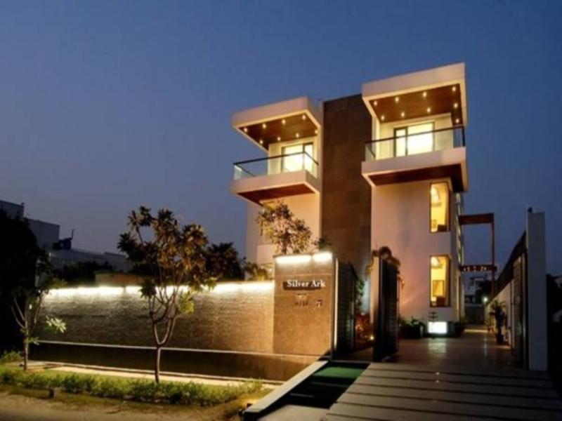 White Lotus Hotel Gurgaon Eksteriør billede