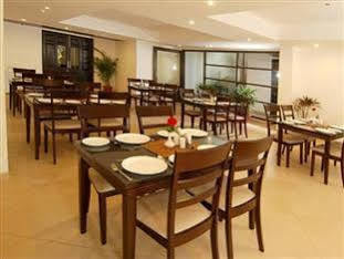 White Lotus Hotel Gurgaon Eksteriør billede
