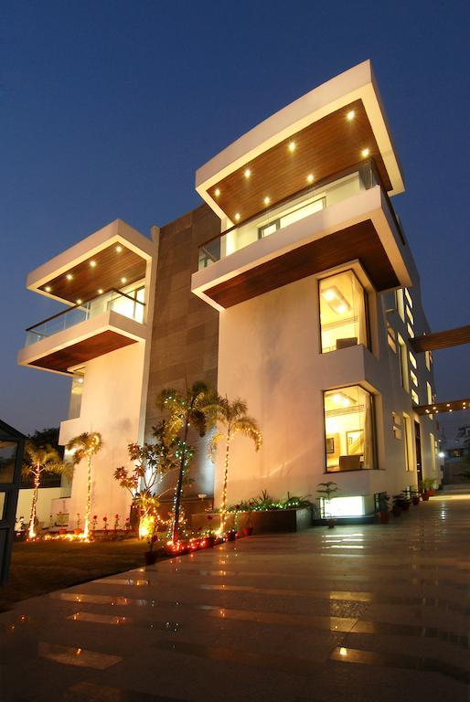 White Lotus Hotel Gurgaon Eksteriør billede