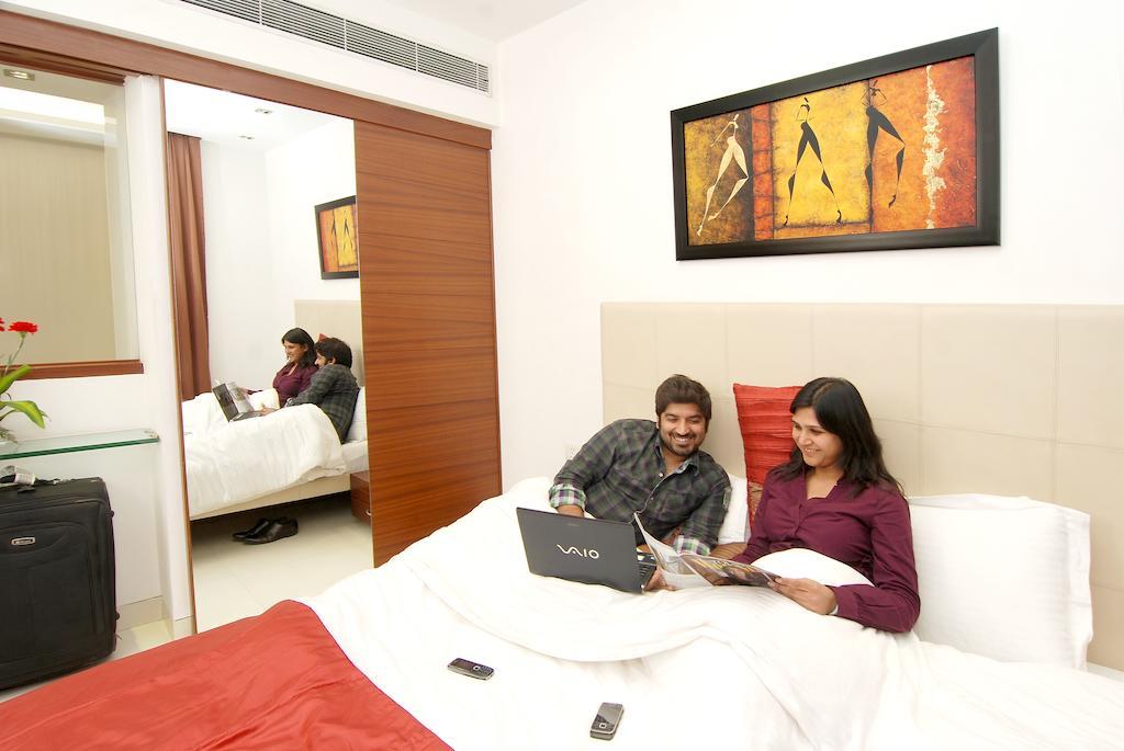 White Lotus Hotel Gurgaon Eksteriør billede