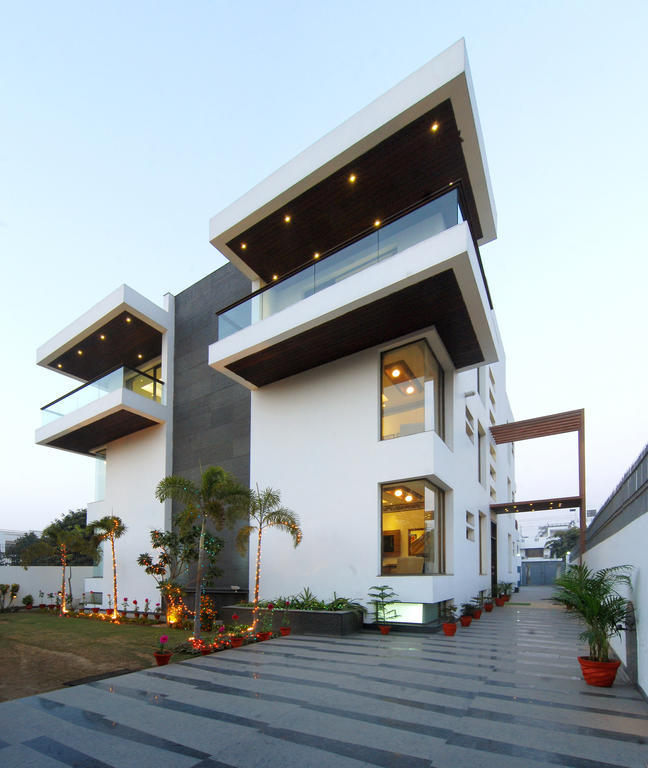 White Lotus Hotel Gurgaon Eksteriør billede